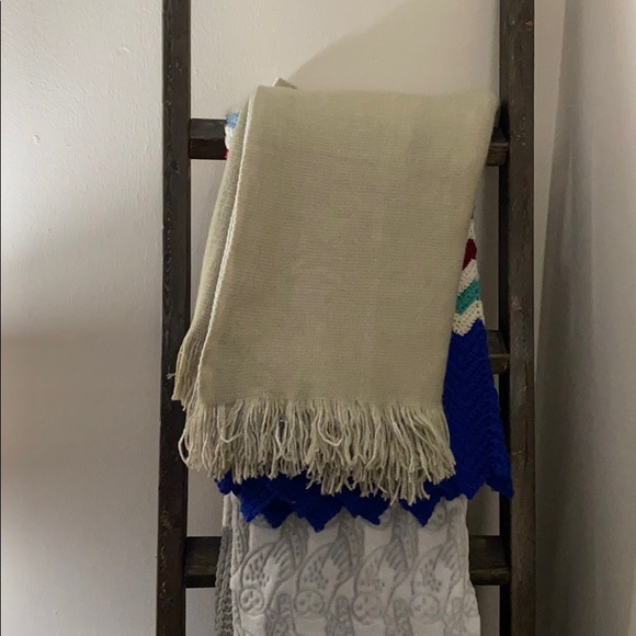 Striped Lightweight blanket - Picture 6 of 6